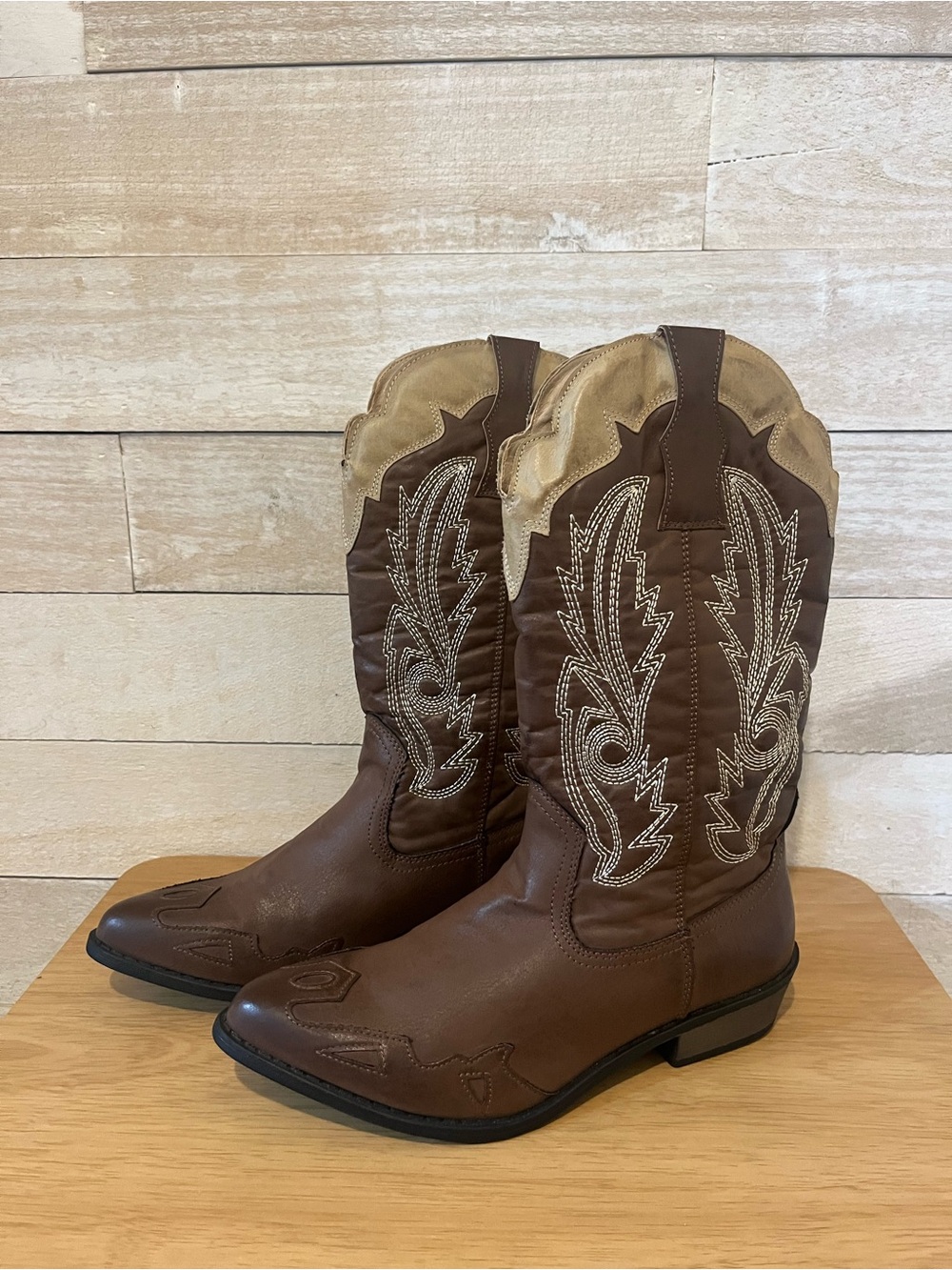 Coconuts by Matisse Embroidered Western Cowboy Boots